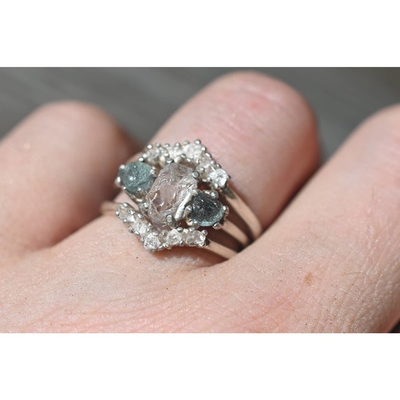 COPY - Sapphire engagement ring set, raw stone ring, alternative engagement ring - Picture 2 of 4